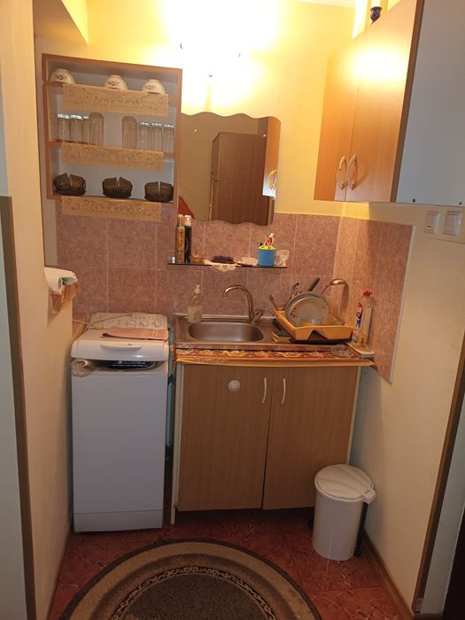 Vand garsoniera renovata