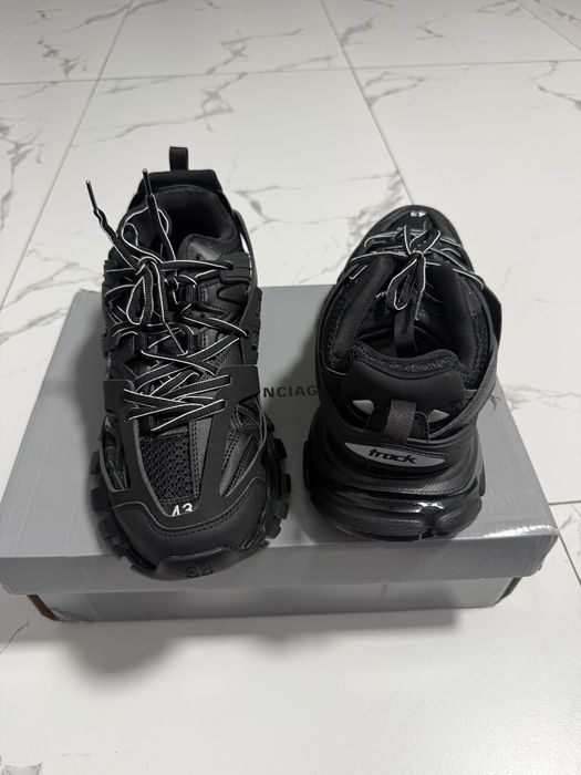 Balenciaga track black 43
