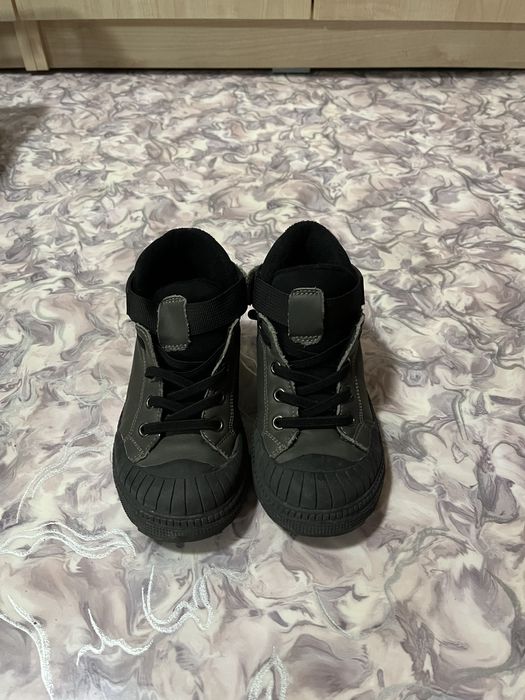 Продам Ботинки осенние