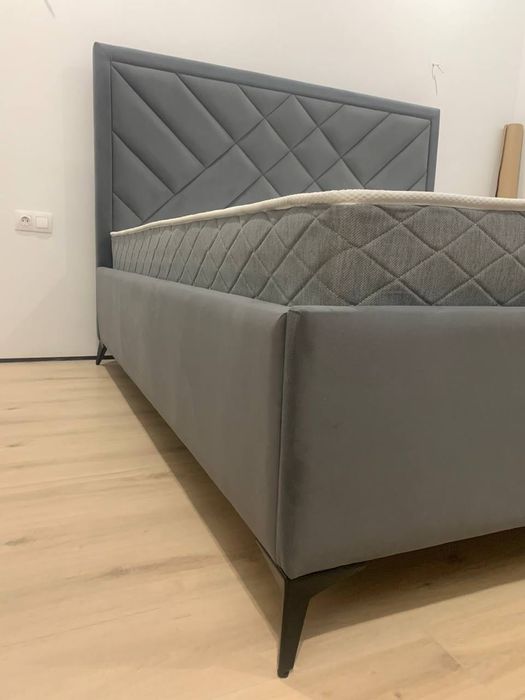 Продам кровать  180х200