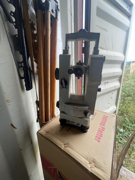 Продам Теодолит оптический