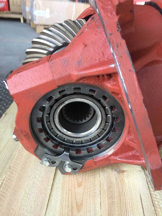 Редуктор МАЗ  среднего моста 29х19