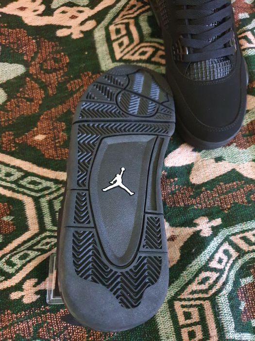 Jordan 4 black cat 42