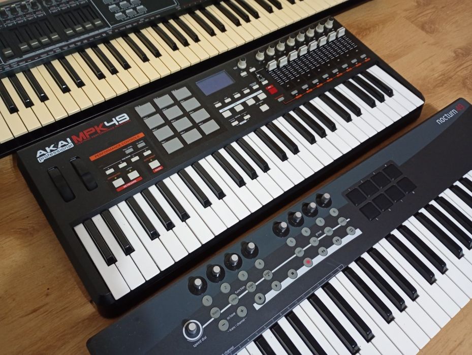 CME-UF70 Akai MPK49 Novation Nocturn49 midi controllere pian orga