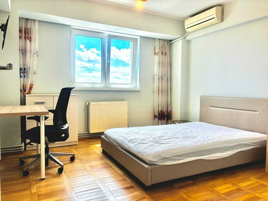 Proprietar, inchiriez apartament 4 camere, Calea 13 Septembrie - Marriott