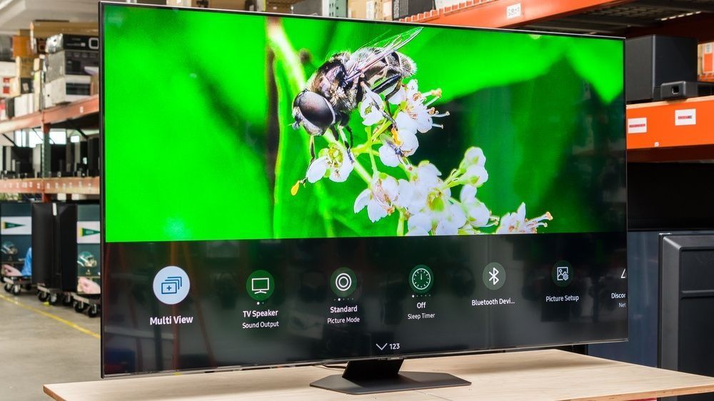 Телевизор QLED Samsung QE-55Q80D 55" (2024) Вьетнам 2 goda garantiya