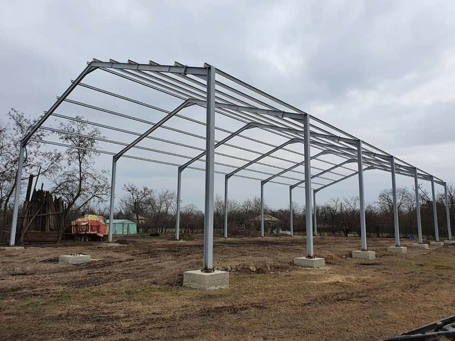 Vand hala metalica 10x30, structura metalica - panouri sandwich