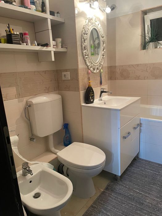 Vand apartament 3 camere Obcini