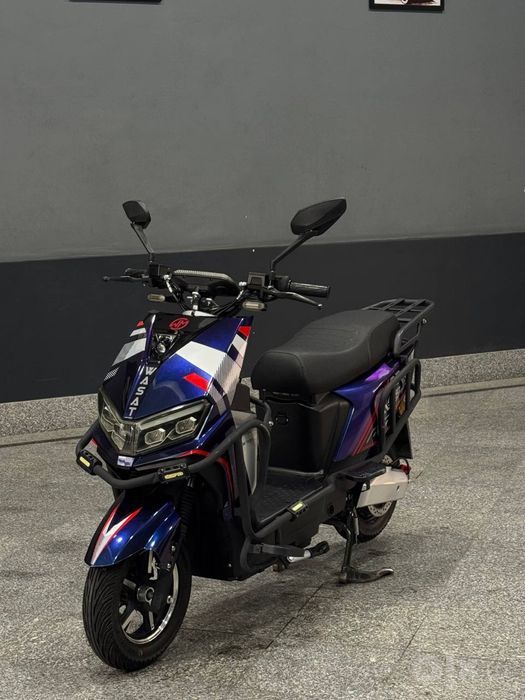Elektro skuter 70km 70 tezli