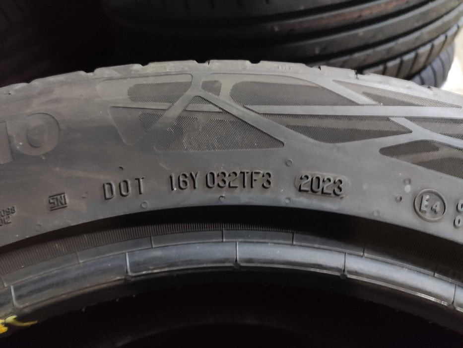 2бр Летни гуми 225 55 18 - Continental - DOT 2023