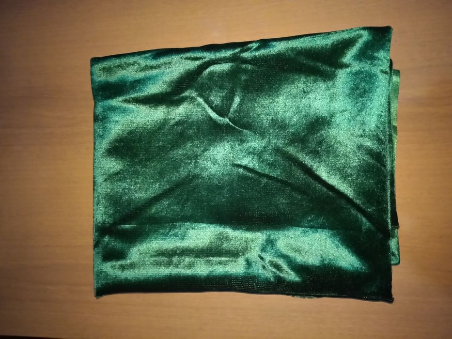 Отрезы плюша, бархата