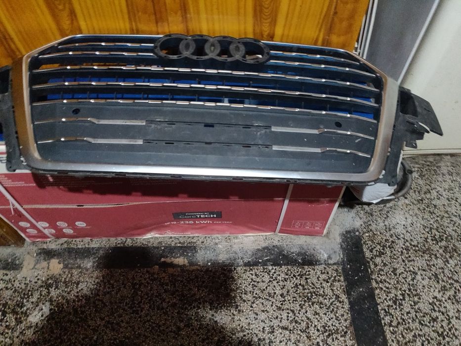 Предна Рсдиаторна Решетка за AUDi Q7 Quattro 2015/2019