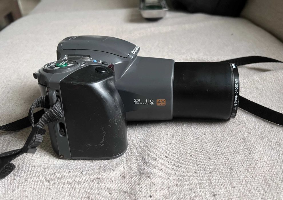 Camera foto film 35 mm Olympus IS-100 obiectiv 28-120mm