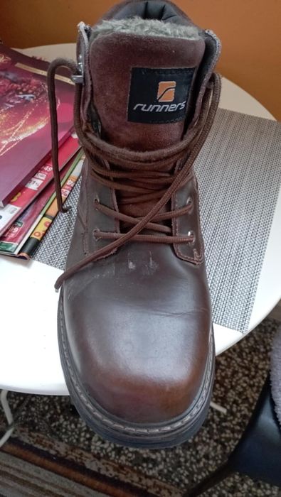 Продавам обувки 47 номер и кубинки 48 номер.Състояние : нови.