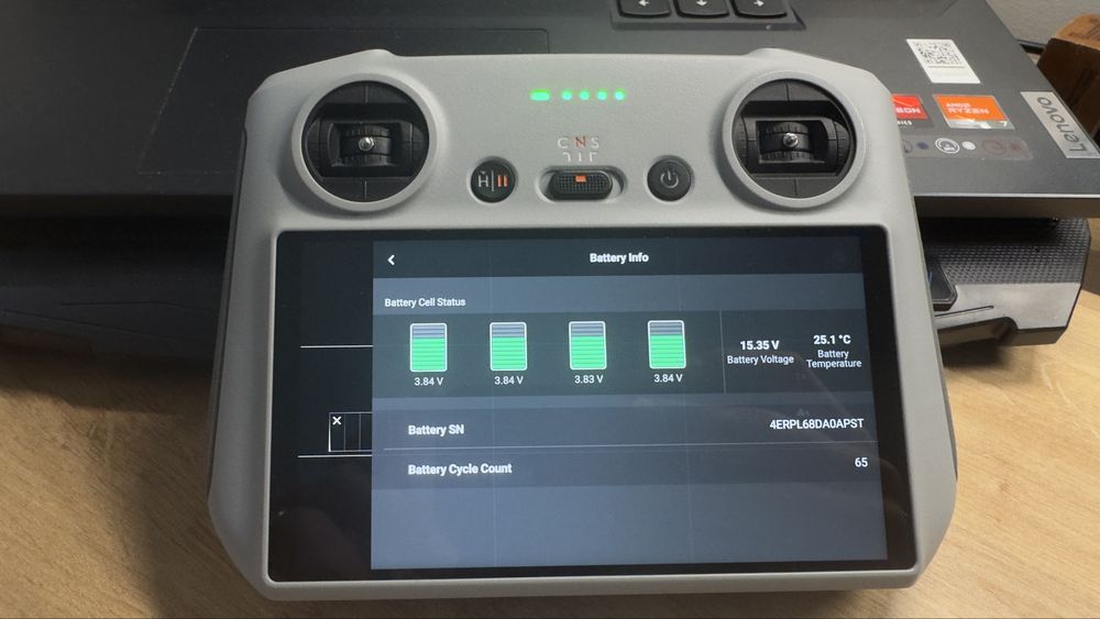 DJI Mavic 3 Classic – stare excelentă + 2 telecomenzi RC