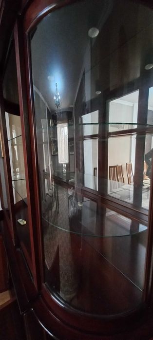 Шкаф сервант, б/у, состояние хорошее