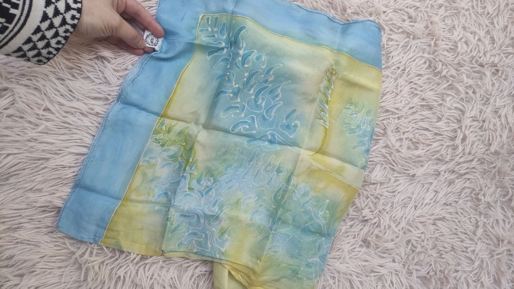 Копринени шалове