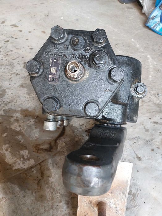 Редуктор ГУР рулевой ZF  VOLVO  Renault.