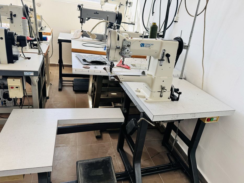 Masina de cusut piele  Triplu transport Durkopp adler cu brat