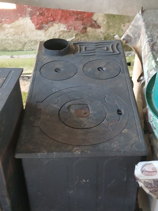 Soba pe lemne de vanzare