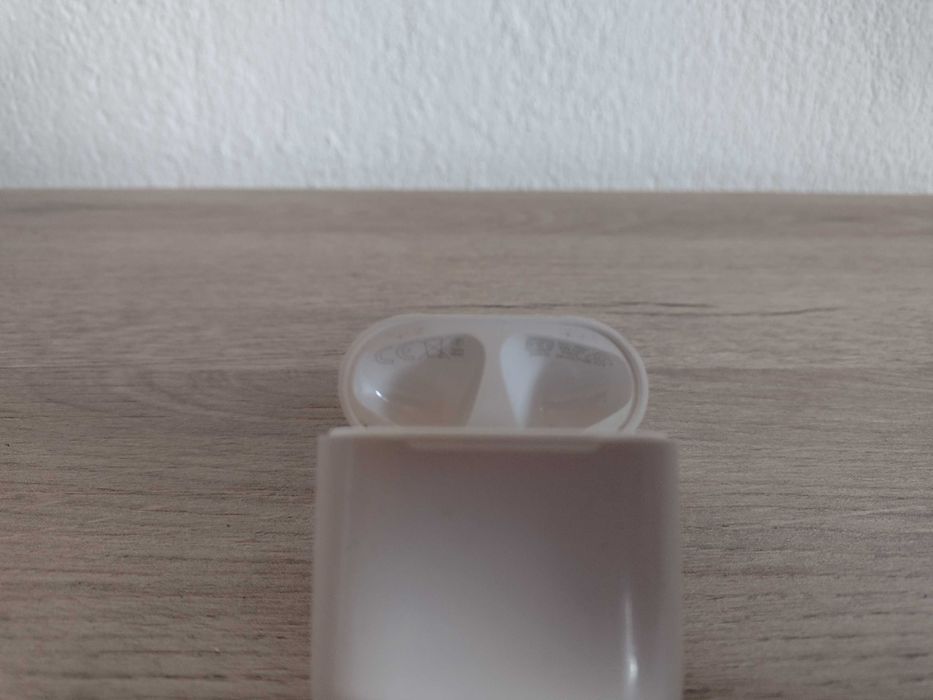 Apple Airpods 2gn А1602 зарядна кутия