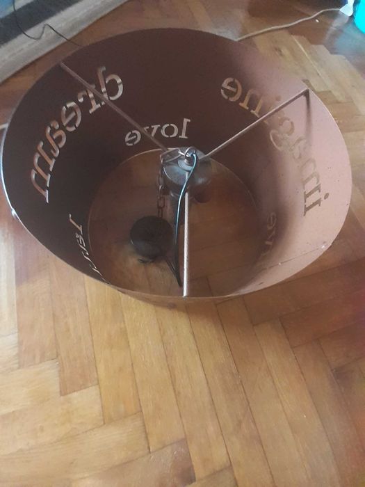 Lustra metalica cu 3 becuri