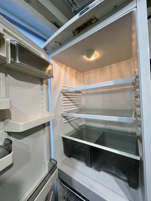 Продам холодельник Атлант