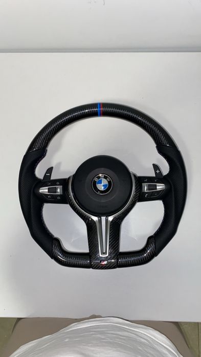 Volan teșit BMW carbon + piele perforata
