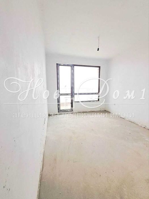 Продава се Двустаен апартамент в Варна, Изгрев - 69 кв.м за 1232 €/кв.м - Снимка #2