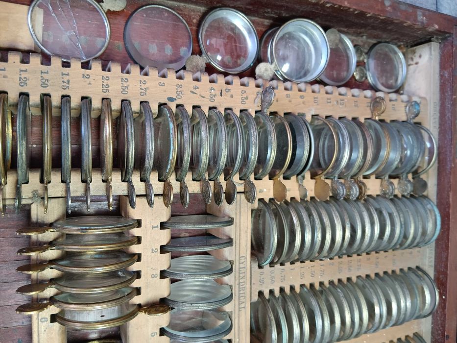 Instrument de masurat dioptria in diplomat de lemn, Vechi de colectie