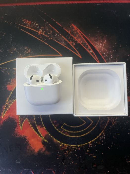 AirPods 4 ANC +cutia +accesorile lui