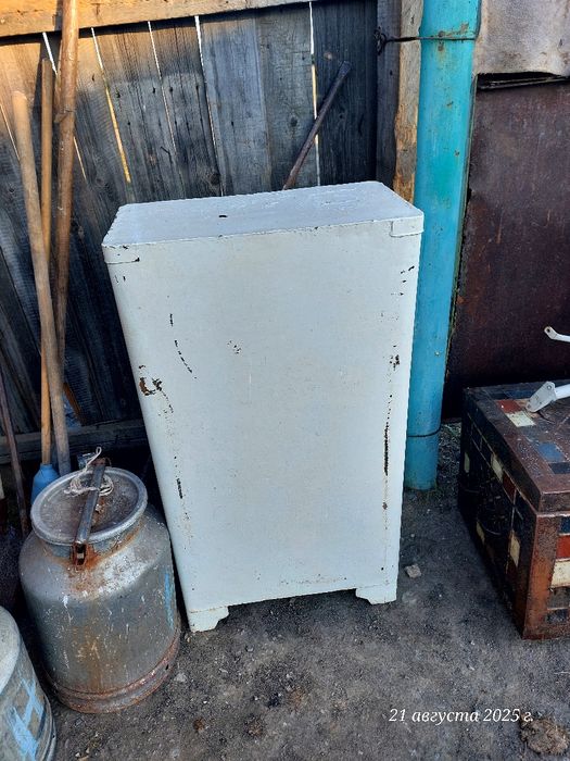 Продам сейф железный