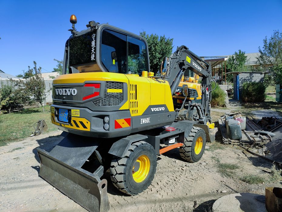 Малютка (петушок) мини экскаватор