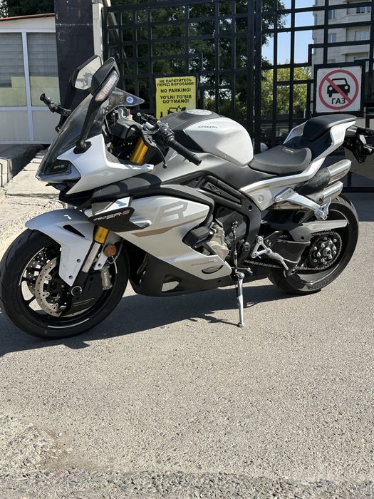 Продам свой новый CFMoto 750SR-S