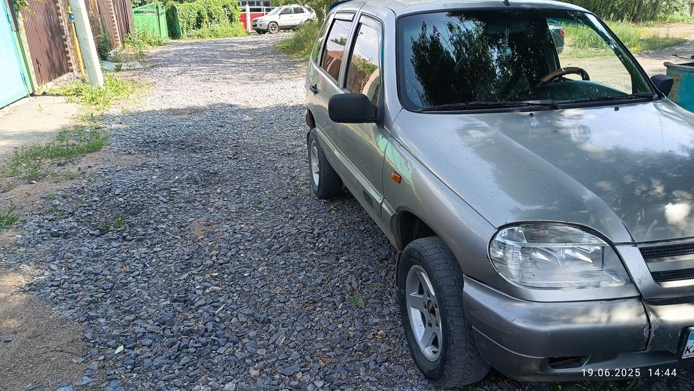 Нива Шевроле   .