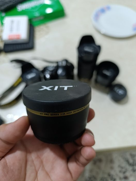 Nikon d3300 komplekt sotiladi