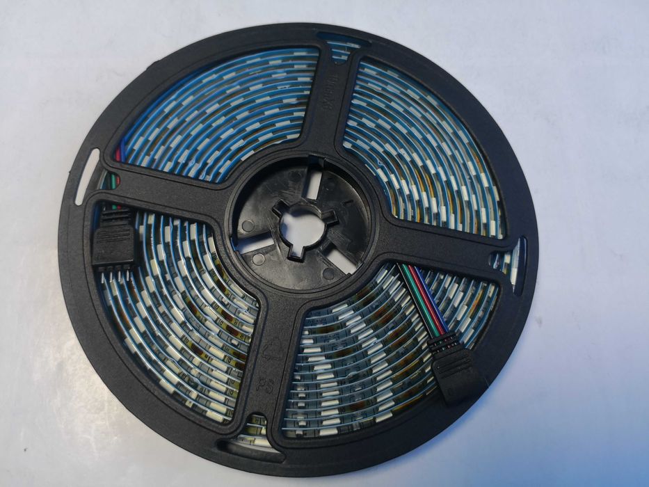 Banda led rgb multicolor 5 m la 12 V