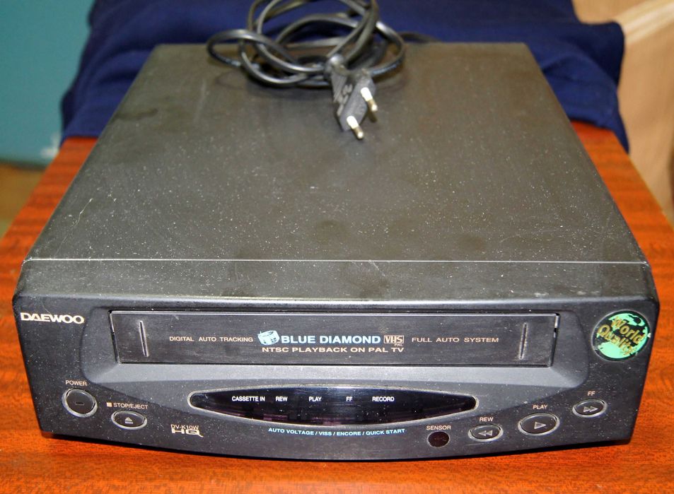 Продается (свой) видео плеер VHS DAEWOO DV-K HQ (внешн. сост.хорошее)
