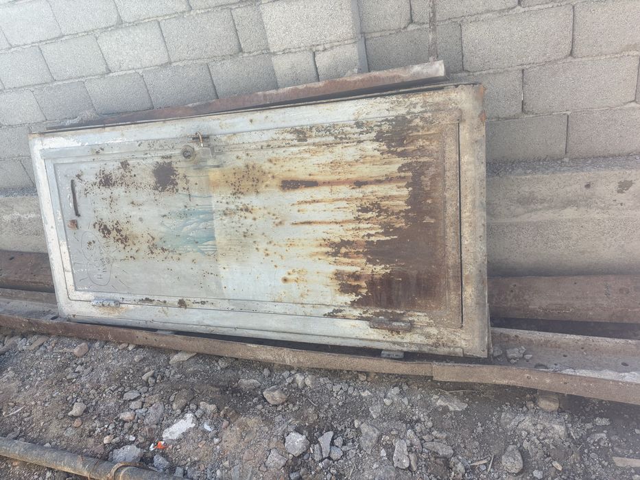 Darvoza va temir eshiklar