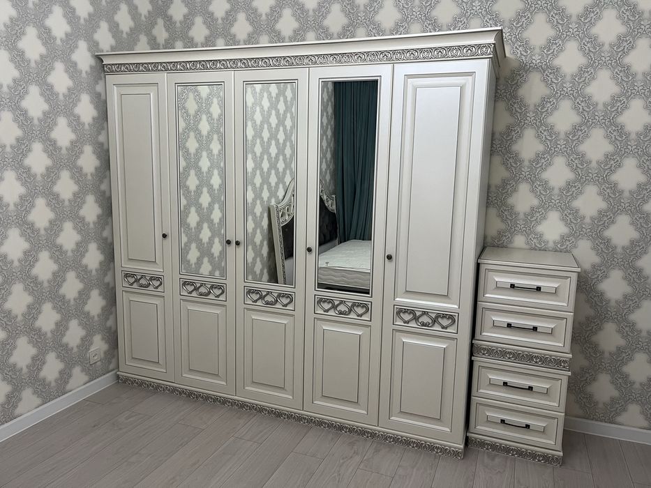 Спальный гарнитур
