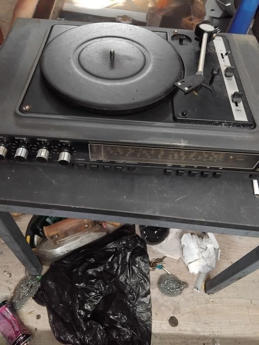 Продавам грамофони