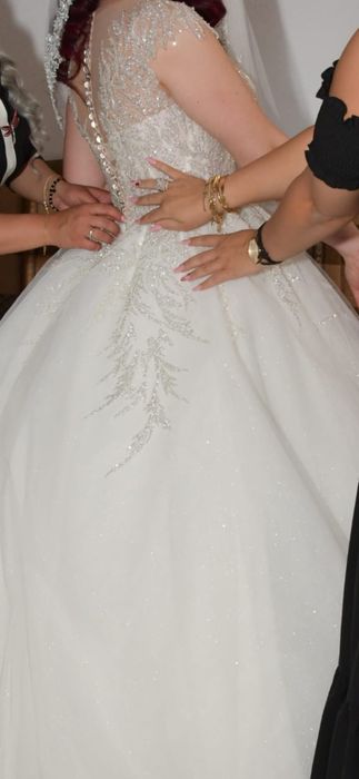 Vând rochie de mireasă