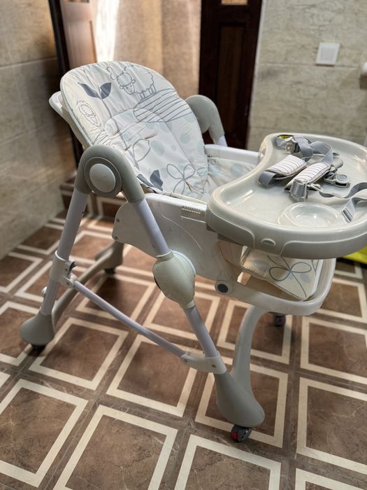 Bolalar stuli sotiladi