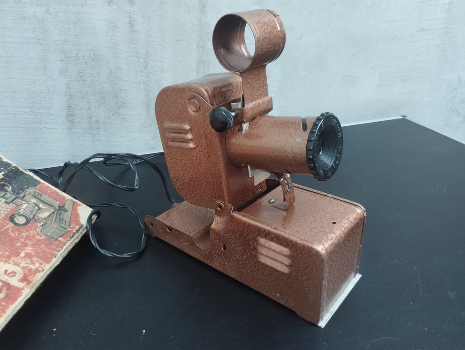 Прожекционен апарат / Диапроектор Пионер