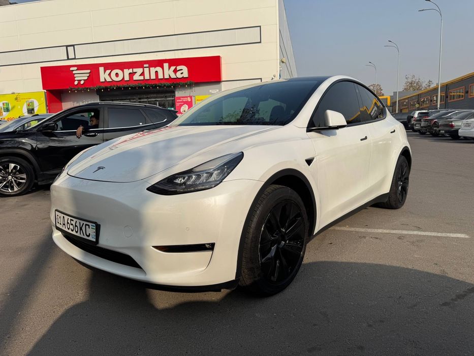 Tesla Model Y 450