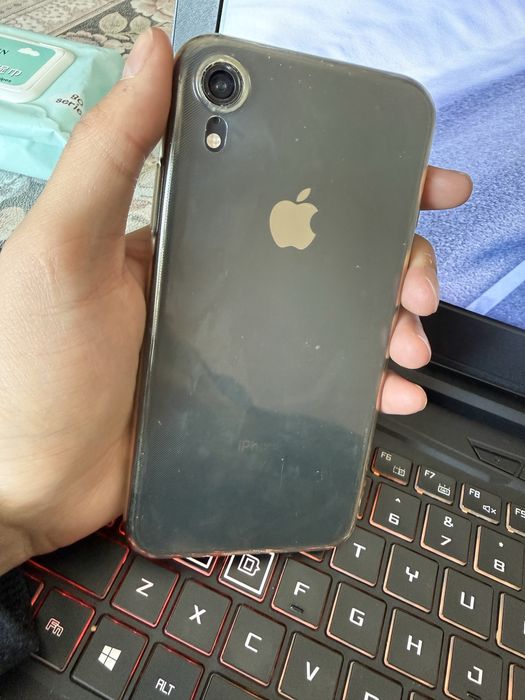 iPhone xr smart phone