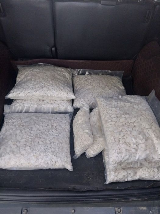 Мраморная галька крошка