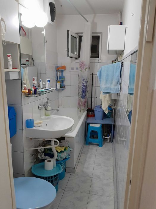 Apartament de  vanzare cf. 2,  et. 2/4 , zona  Vest OMV