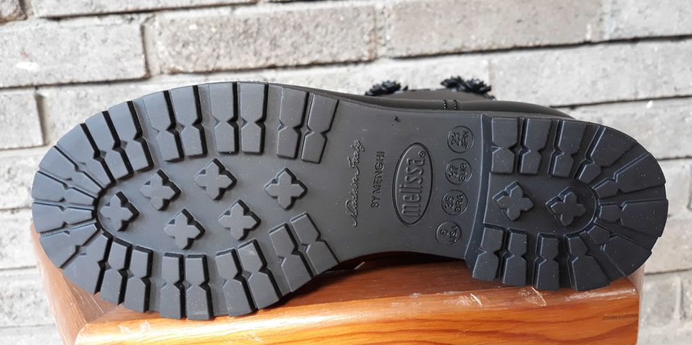 Melissa Гумени термо ботуши с 3D флорален дизайн нови