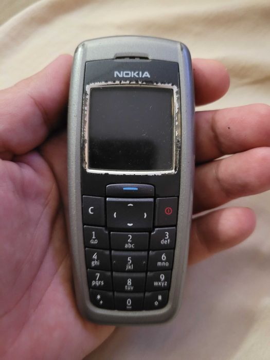 GSM Nokia 2600 работещ и с трите оператора + оригинално зарядно